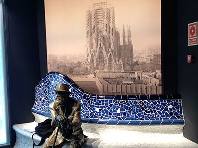 Escultura de Gaudí junto a la que puedes fotografiarte